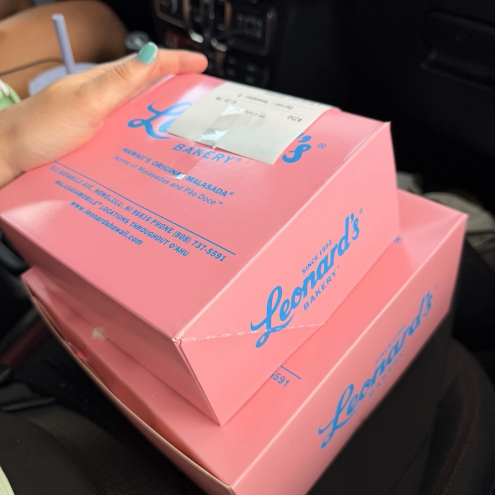 Leonard's Bakery - Leonard's box - Desserts Near Me - Honolulu, Hawaii Leonard's Bakery - Leonard's box - Desserts Near Me - Honolulu, Hawaii