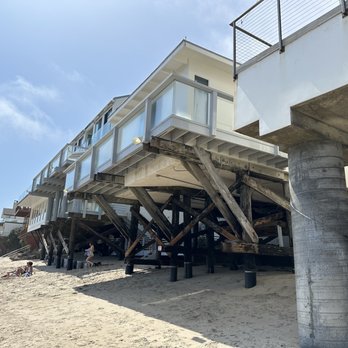 Amarillo Beach - Beaches Near Me - Malibu, California