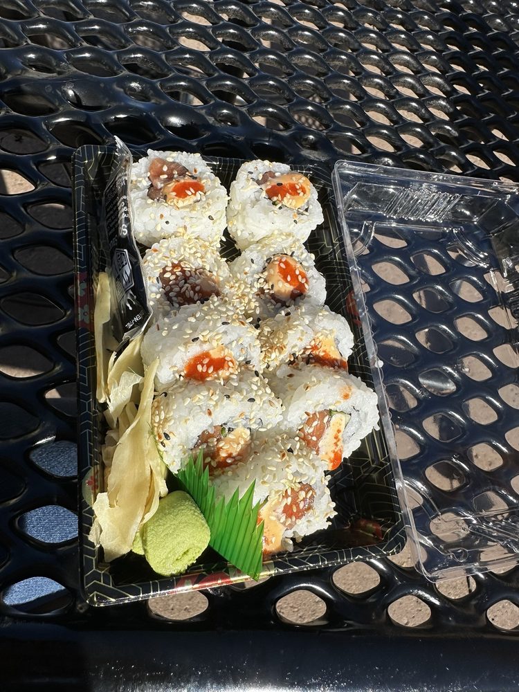 Man-aung Sushi