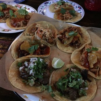 Broken English Taco Pub - The Loop - 6 for $20 family style taco tray - Mexican Near Me - Chicago, Illinois