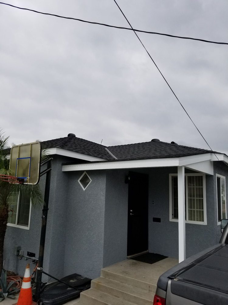 Slide of Everett Roofing