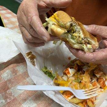 Backyard Kitchen - BYK Burger - American Near Me - Poteet, Texas