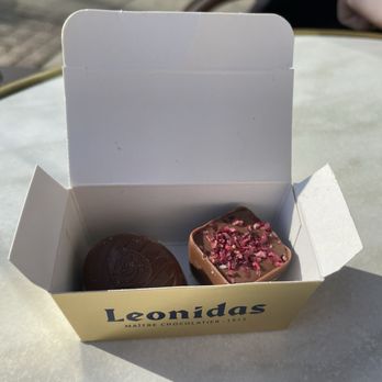 Leonidas Chocolate Cafe - Chocolatiers & Shops Near Me - Northbrook, Illinois Leonidas Chocolate Cafe - Chocolatiers & Shops Near Me - Northbrook, Illinois