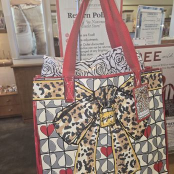 Brighton - Shop shop shop - Accessories Near Me - Cabazon, California