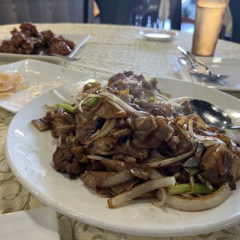 Asia Delicious Kitchen - Bed Chow Fun - Asian Fusion Near Me - Vallejo, California