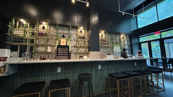 Pur Noire Urban Wineries by null
