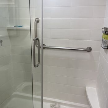 Holiday Inn Express Exton - Great Valley - Shower - Hotels Near Me - Exton, Pennsylvania Holiday Inn Express Exton - Great Valley - Shower - Hotels Near Me - Exton, Pennsylvania