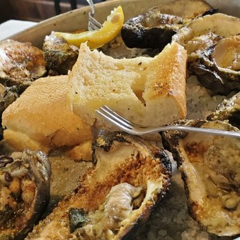 Half Shell Oyster House - Seafood Near Me - Biloxi, Mississippi