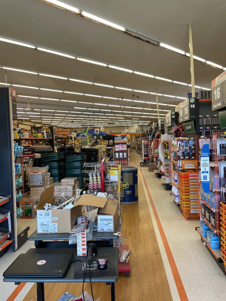 AUBUCHON HARDWARE Updated October 2024 572 Lisbon St, Lisbon Falls