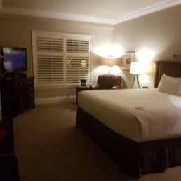 Standard room with king size bed and gas fireplace