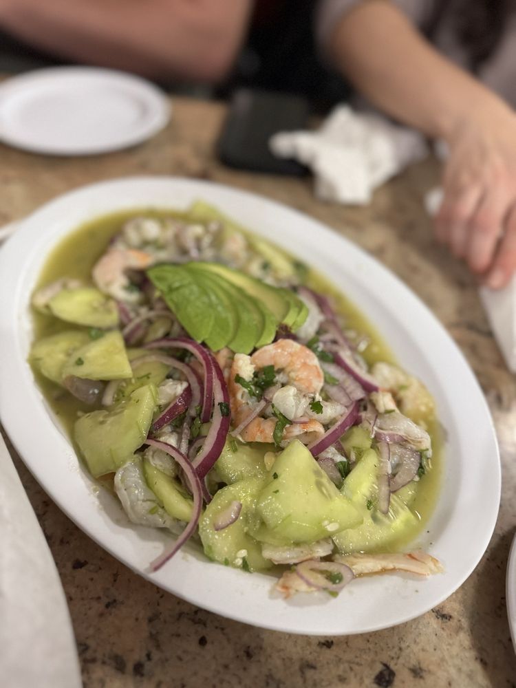 Mariscos Los Arcos