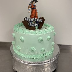 Reina's Bakery - Cake