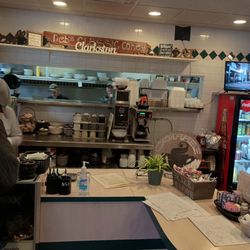Deb's Classic Coney - Perfect neighborhood Debs.