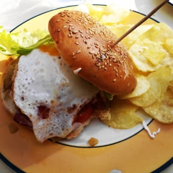 Puigcerda SL BAR Central - Riquísima la hamburguesa - Food Near Me - Puigcerda, GI Puigcerda SL BAR Central - Riquísima la hamburguesa - Food Near Me - Puigcerda, GI
