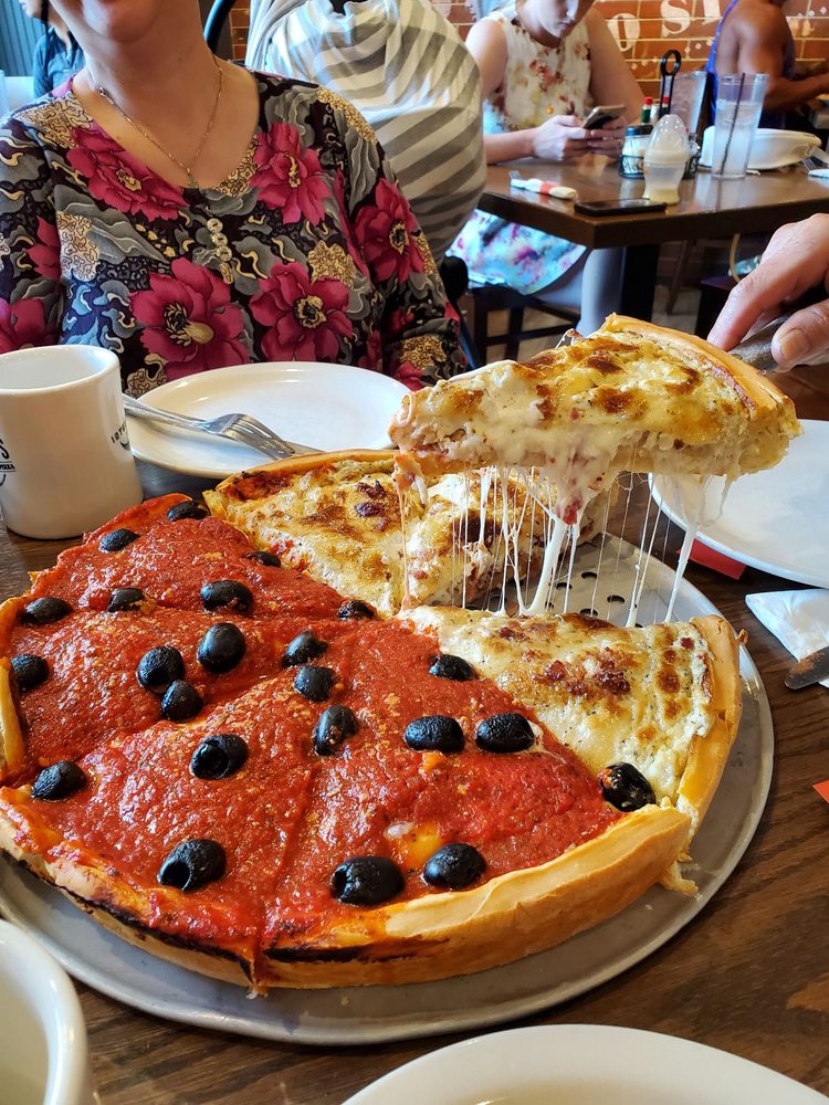 DELFINO’S CHICAGO STYLE PIZZA 399 Photos & 606 Reviews 2631 NE