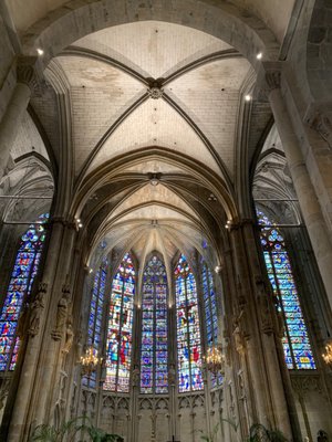 Basilique Saint Nazaire by null