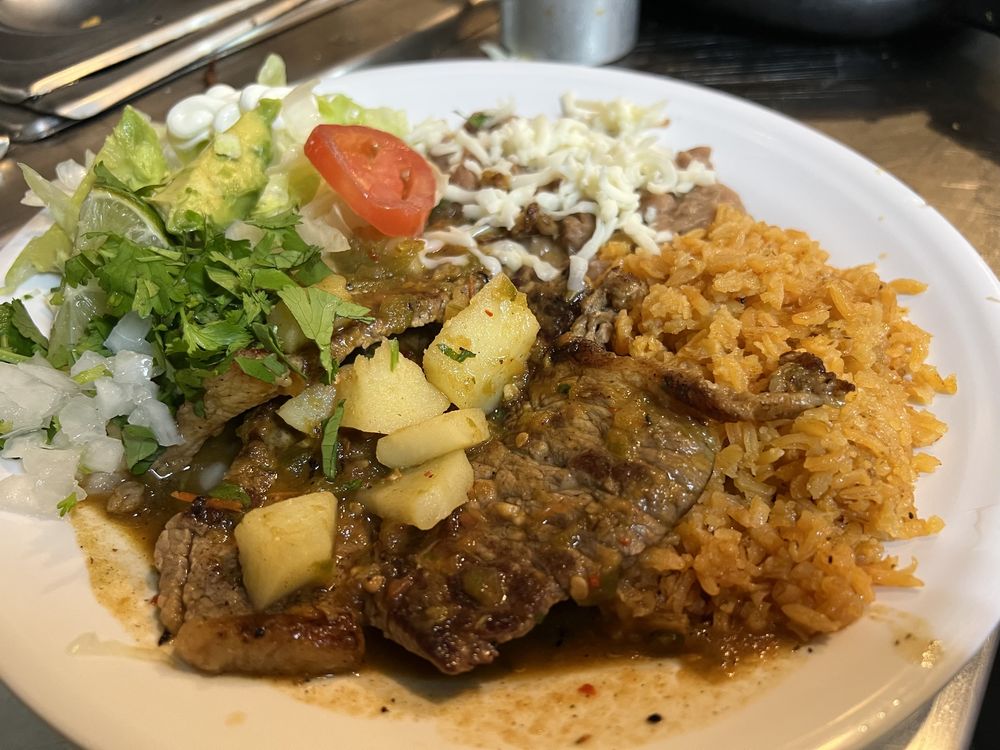 TORTAS Y TACOS EL GUERO 4100 E Park Blvd, Plano, Texas Mexican