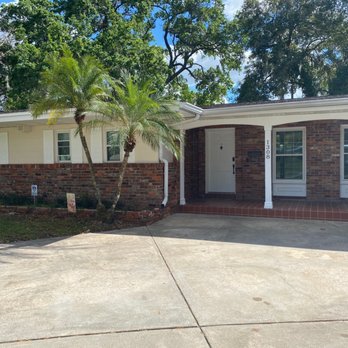 Anderson's Quality Painting - Front of house. SoftWashed and painted. - Painters Near Me