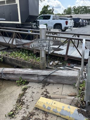 Turtle’s Bar & Grill by null