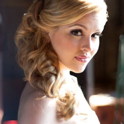 Hair and makeup by the La Vie de Luxe bridal beauty team.