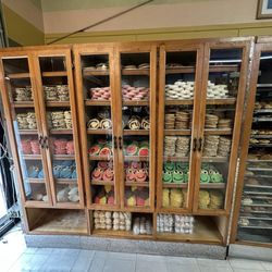 El Globo Bakery