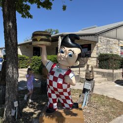 Yesterday's 50's Diner - Big Boy statue outside