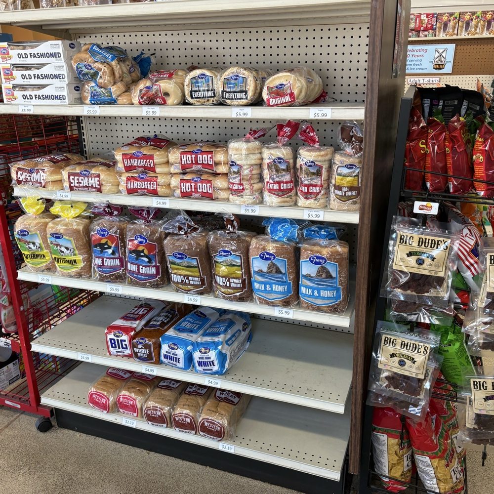 Edaleen Dairy - Blaine - Bread section - Grocery Near Me - Blaine, Washington Edaleen Dairy - Blaine - Bread section - Grocery Near Me - Blaine, Washington