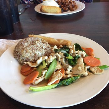 Wok N Roll - Garlic chicken - Thai Near Me - Lake Ozark, Missouri Wok N Roll - Garlic chicken - Thai Near Me - Lake Ozark, Missouri