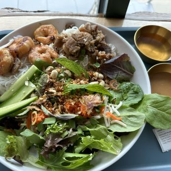 Kraft Vermicelli - Grilled pork and shrimp vermicelli - Cafes Near Me - Camarillo, California Kraft Vermicelli - Grilled pork and shrimp vermicelli - Cafes Near Me - Camarillo, California