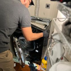 Appliance Tech Pros & Refrigeration Repair - Problems with your laundry appliances? Don't worry! We also work with washer and dryers machines‍