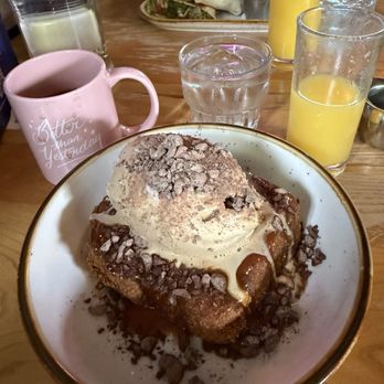 Dreamland Bar & Diner - Salted caramel mocha French toast - Breakfast & Brunch Near Me - Seattle, Washington