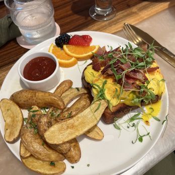 Coco Maya - Bacon Benedict - Caribbean Near Me - San Diego, California Coco Maya - Bacon Benedict - Caribbean Near Me - San Diego, California