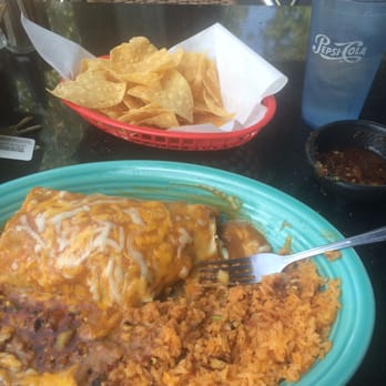 Crest Cafe - Vegetarian burrito - Breakfast & Brunch Near Me - Riverside, California
