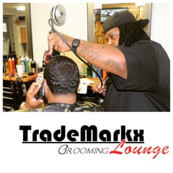 Trademarkx Grooming Lounge
