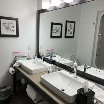 Country Inn & Suites By Radisson - Two sinks in bathroom! - Hotels Near Me - Lancaster, Pennsylvania Country Inn & Suites By Radisson - Two sinks in bathroom! - Hotels Near Me - Lancaster, Pennsylvania