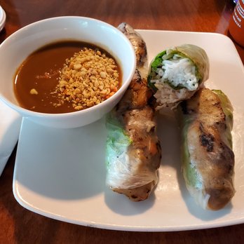 Mama Pho - BBQ chicken summer rolls served with a delicious peanut sauce. - Vietnamese Near Me - Honolulu, Hawaii Mama Pho - BBQ chicken summer rolls served with a delicious peanut sauce. - Vietnamese Near Me - Honolulu, Hawaii