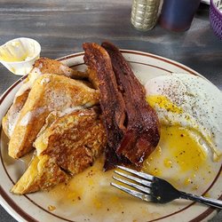 Tater's Cafe - French toast, eggs and bacon