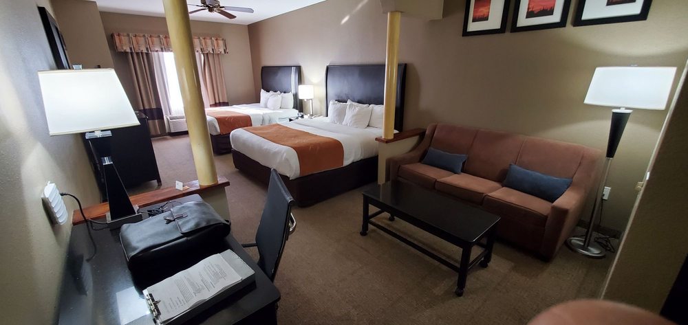 COMFORT SUITES BAKERSFIELD Updated October 2025 51 Photos 66