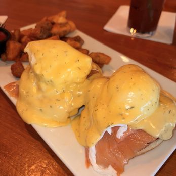 The Craft Bar - Destin - salmon benny - Gastropubs Near Me - Destin, Florida The Craft Bar - Destin - salmon benny - Gastropubs Near Me - Destin, Florida