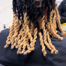 2 strand twist Style 2 strand twist Style