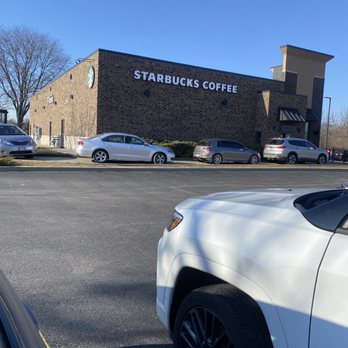 Starbucks - cars parked in front of a starbucks coffee shop - Coffee & Tea Near Me - Bloomingdale, Illinois Starbucks - cars parked in front of a starbucks coffee shop - Coffee & Tea Near Me - Bloomingdale, Illinois