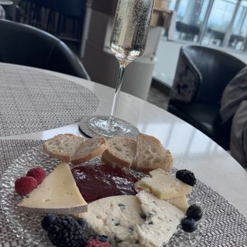 Delta One Lounge - Rogue River blue cheese... Perfection! - Airport Lounges Near Me - Seattle, Washington Delta One Lounge - Rogue River blue cheese... Perfection! - Airport Lounges Near Me - Seattle, Washington