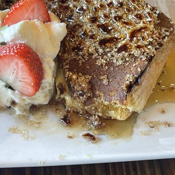 CRAFTkitchen - Poorly half prepared crime brûlée French toast. Horribly made - New American Near Me - Henderson, Nevada