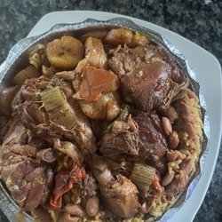Mami's Restaurant - Stew chicken w yellow rice and bean, sweet plantains