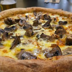Iluka Tavern - Mushroom pizza