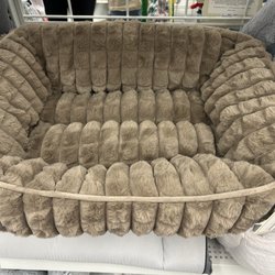 So luxurious for da cat.