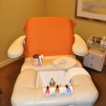 Elements Spa - Sit back and indulge with a Spa Pedicure! - Day Spas Near Me - Palm Springs, California