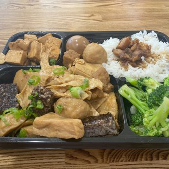 O2 Valley - Taiwanese Braised Dish (new at the time of writing this review!) - Bubble Tea Near Me - Cupertino, California O2 Valley - Taiwanese Braised Dish (new at the time of writing this review!) - Bubble Tea Near Me - Cupertino, California