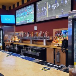 Buffalo Wild Wings - Bar