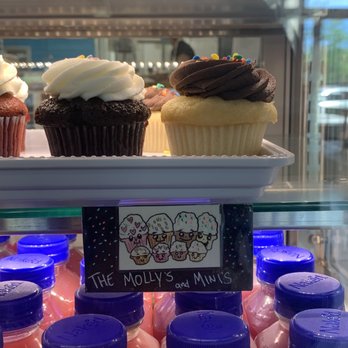 Molly's Cupcakes - The Molly's a d minis - Cupcakes Near Me - Chicago, Illinois Molly's Cupcakes - The Molly's a d minis - Cupcakes Near Me - Chicago, Illinois